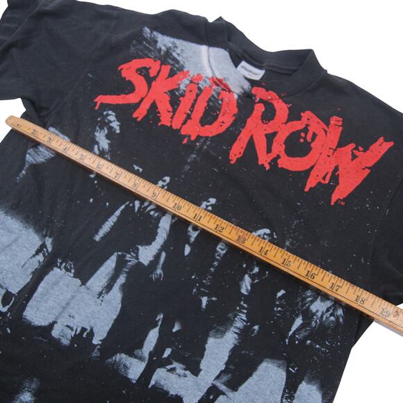 Vintage 1989 Skid Row "Making a Mess of the US" Tour T Shirt - Picture 5 of 8